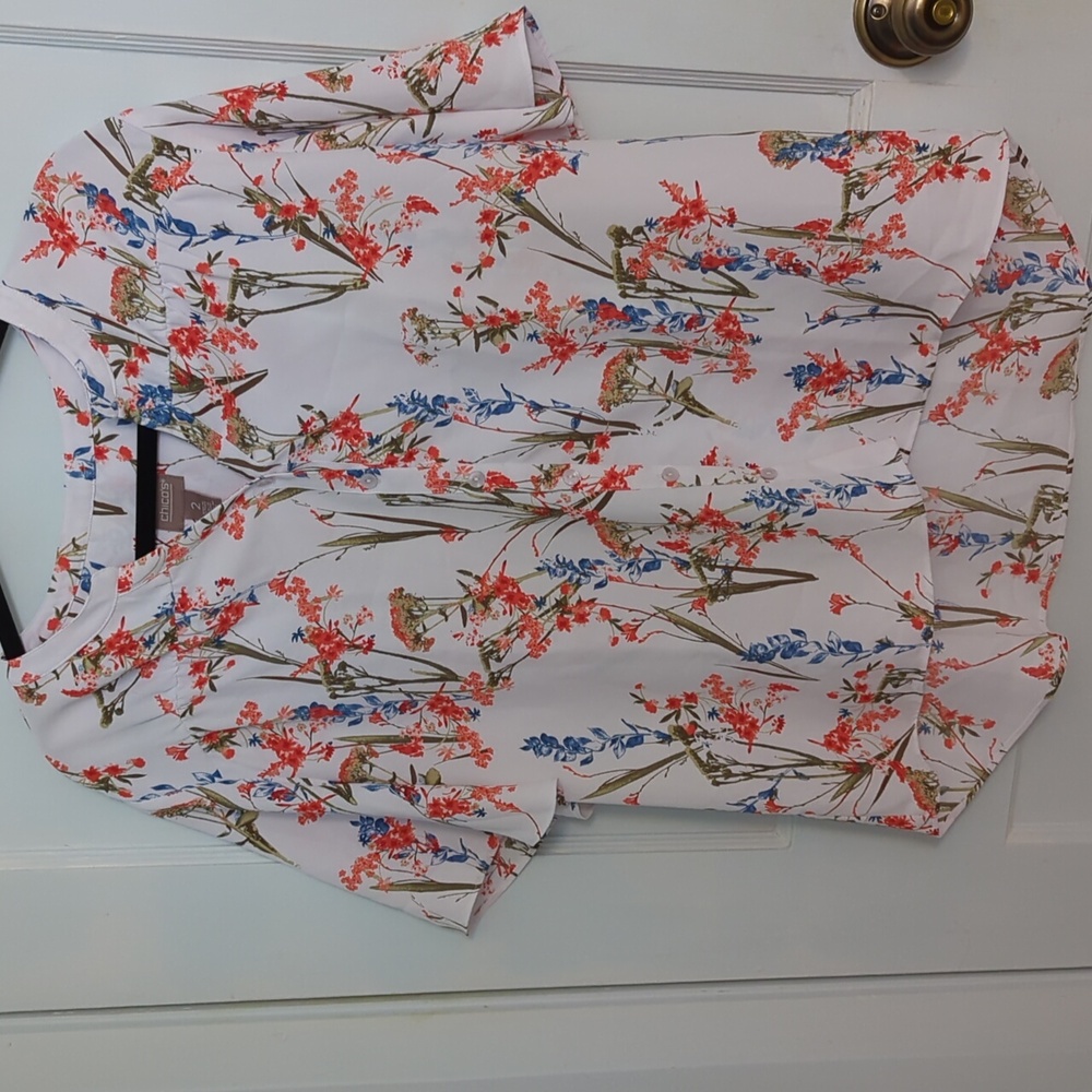 Chico's Sz 2 Floral Flutter Sleeve Button Up V Neck Blouse